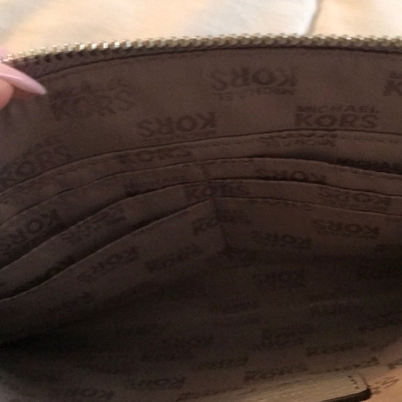 Micheal Kors Wristlet - Picture 3 of 3